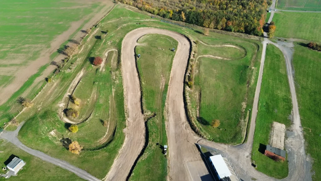 Motocrossstrecke An den sieben Bergen